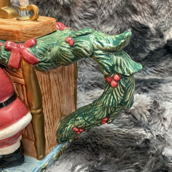 Vtg Fitz & Floyd 32oz Teapot
Santa Fireplace - Picture 5 of 16